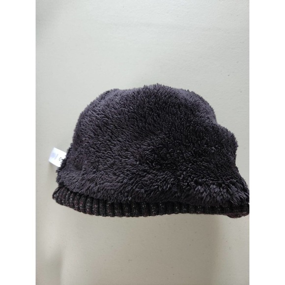 NWT Lululemon Textured Fleece Lined Knit Pom Pom Beanie Cassis/Black - Picture 10 of 11